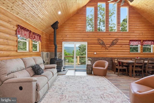 8315 SUPINLICK RIDGE RD, Mt Jackson, VA 22842