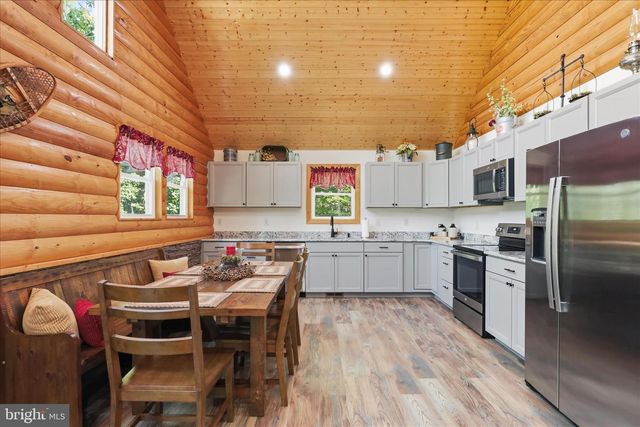 8315 SUPINLICK RIDGE RD, Mt Jackson, VA 22842