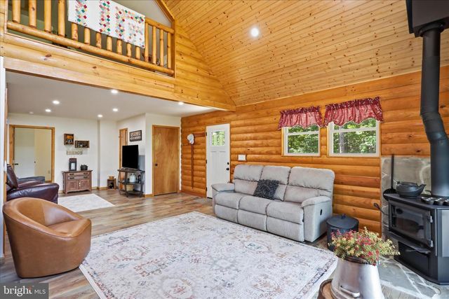 8315 SUPINLICK RIDGE RD, Mt Jackson, VA 22842