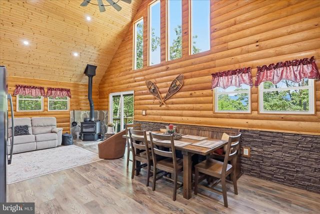 8315 SUPINLICK RIDGE RD, Mt Jackson, VA 22842