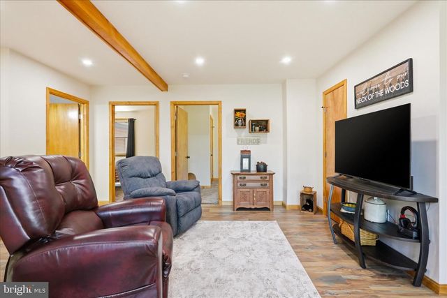 8315 SUPINLICK RIDGE RD, Mt Jackson, VA 22842