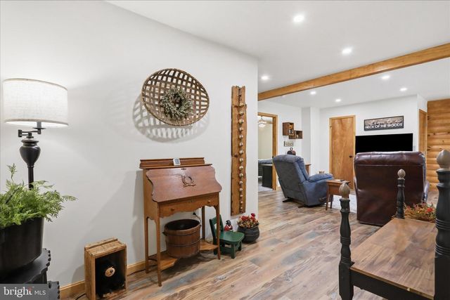 8315 SUPINLICK RIDGE RD, Mt Jackson, VA 22842