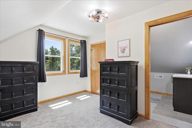 8315 SUPINLICK RIDGE RD, Mt Jackson, VA 22842