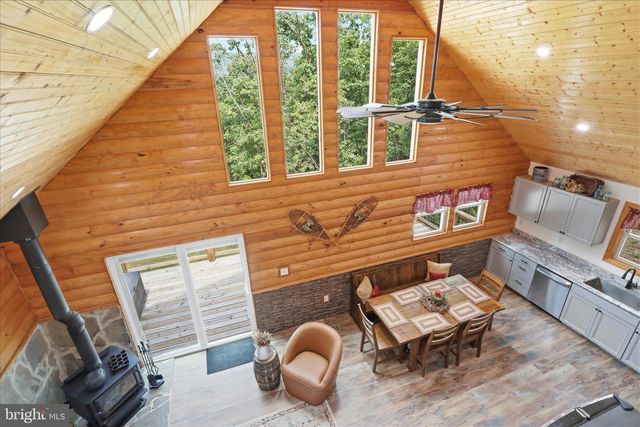 8315 SUPINLICK RIDGE RD, Mt Jackson, VA 22842