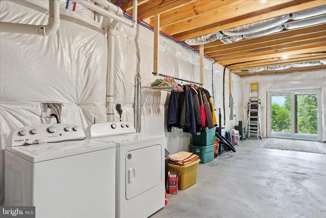 8315 SUPINLICK RIDGE RD, Mt Jackson, VA 22842