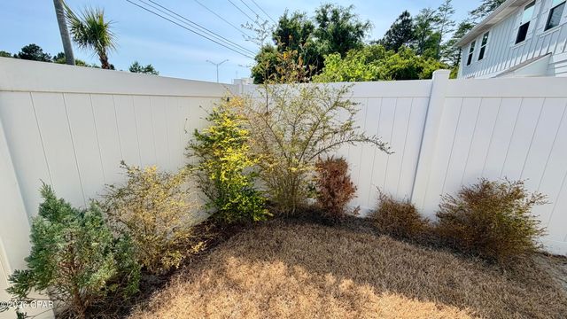 7520 Shadow Lake Drive, Panama City Beach, FL 32407
