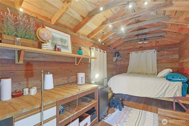 137 Paradise Drive, Ashford, WA 98304