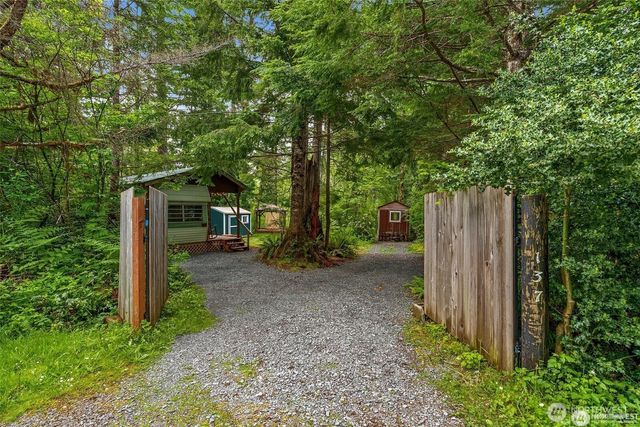 137 Paradise Drive, Ashford, WA 98304