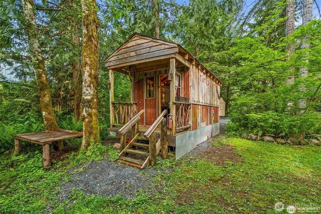 137 Paradise Drive, Ashford, WA 98304