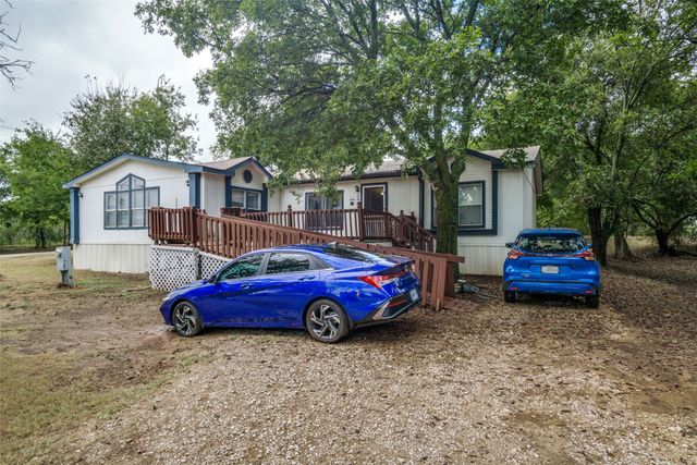 2401 Gills Crossing Court, Alvarado, TX 76009