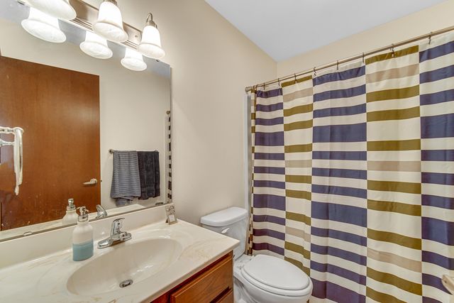 202 Allison Lane, La Porte, IN 46350