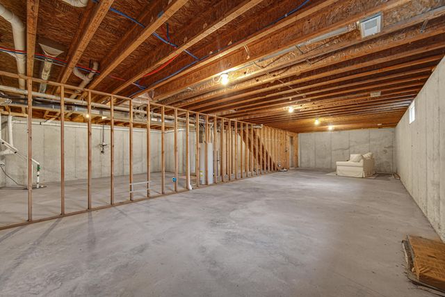 202 Allison Lane, La Porte, IN 46350