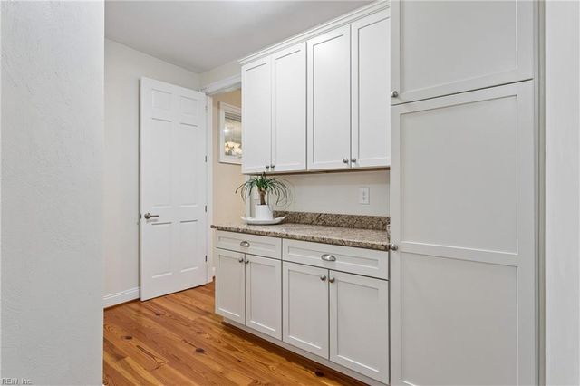1713 Sanderson RD, Chesapeake, VA 23322