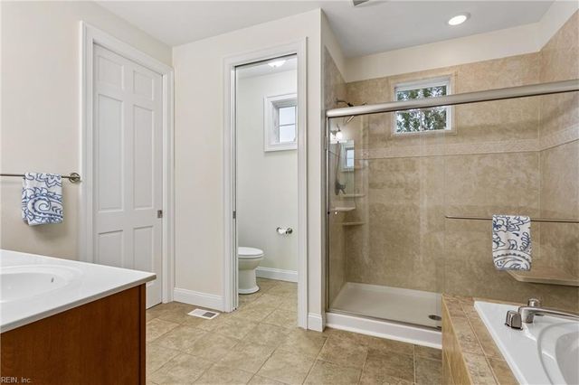 1713 Sanderson RD, Chesapeake, VA 23322