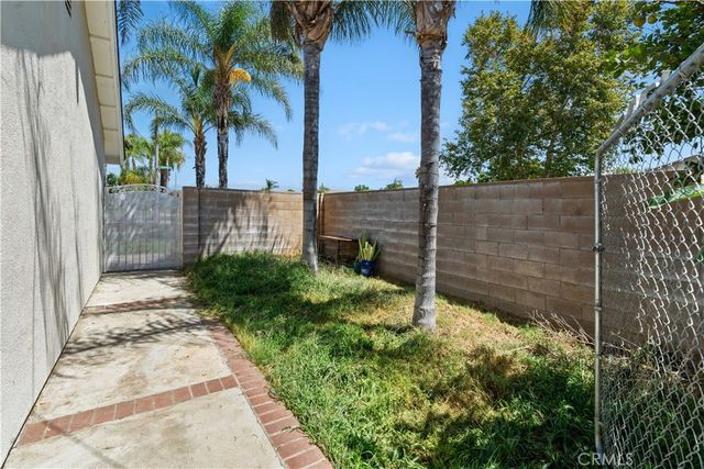 16289 Ramona, Fontana, CA 92336