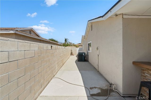 16289 Ramona, Fontana, CA 92336