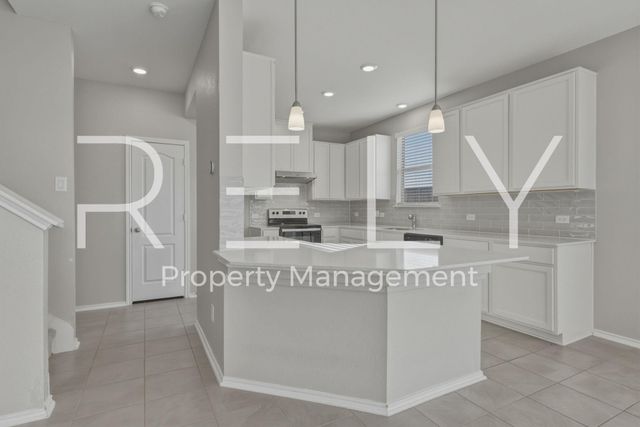 140 Katie Elder DR, Jarrell, TX 76537