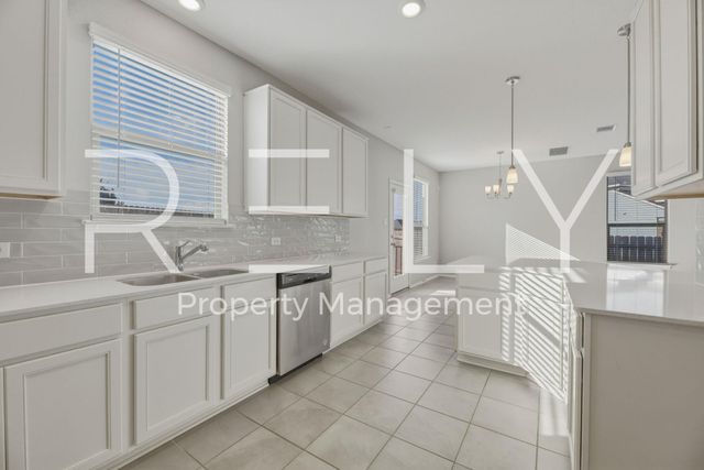 140 Katie Elder DR, Jarrell, TX 76537