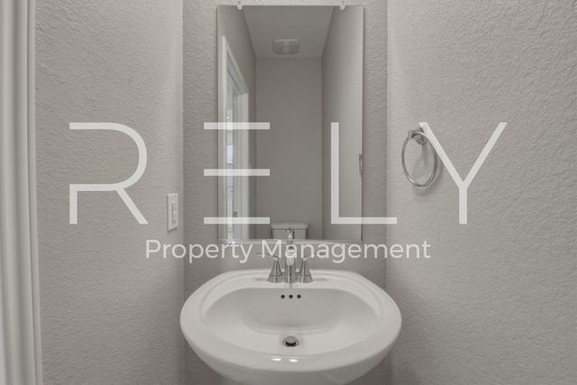 140 Katie Elder DR, Jarrell, TX 76537