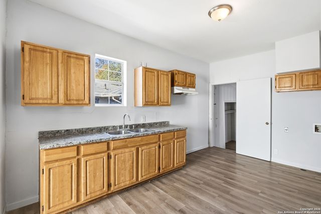 1029 FULTON AVE, San Antonio, TX 78201