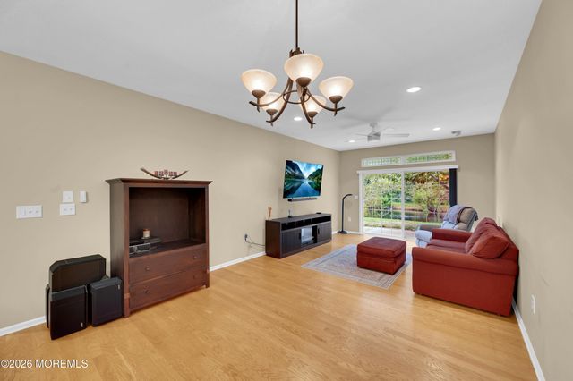 65 Golden Willows Avenue, Lakewood, NJ 08701
