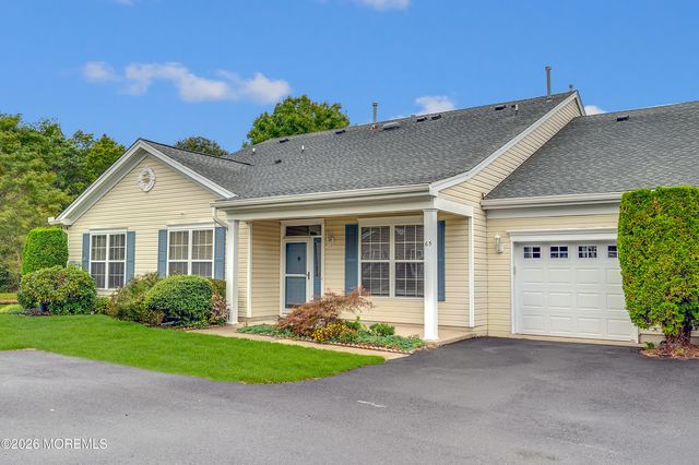 65 Golden Willows Avenue, Lakewood, NJ 08701