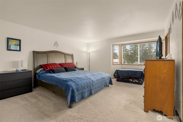 16619 71st Place W, Lynnwood, WA 98037