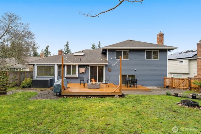 16619 71st Place W, Lynnwood, WA 98037