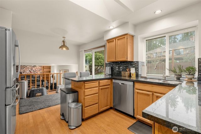 16619 71st Place W, Lynnwood, WA 98037