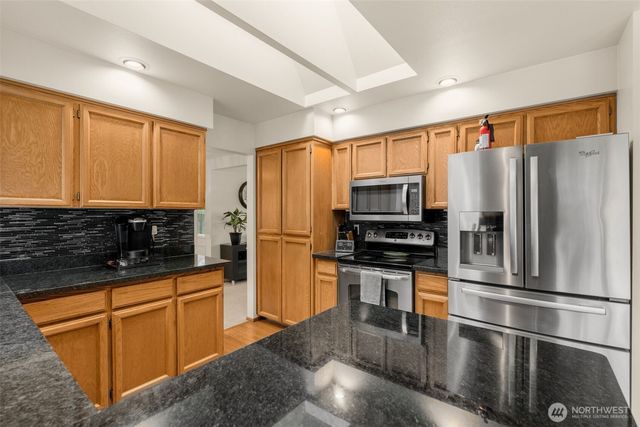 16619 71st Place W, Lynnwood, WA 98037