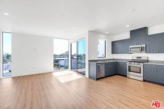 747 Lillian Way 7, Los Angeles, CA 90038