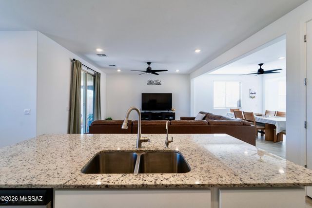 6721 E Via De Ayate, Tucson, AZ 85756