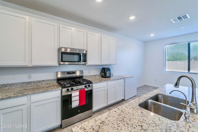 6721 E Via De Ayate, Tucson, AZ 85756