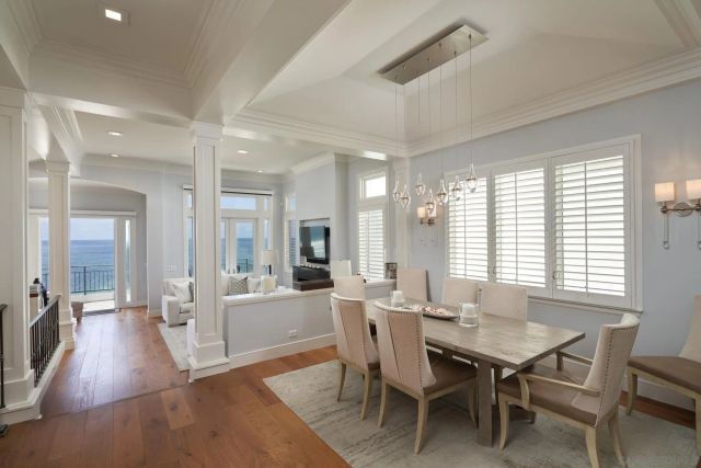 6911 Neptune Pl, La Jolla, CA 92037