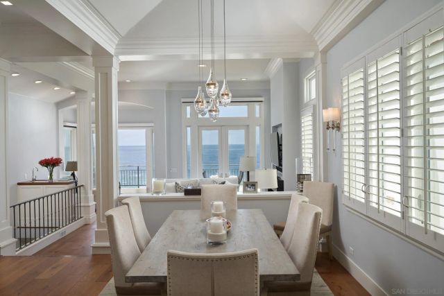 6911 Neptune Pl, La Jolla, CA 92037