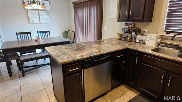 110 Sandstone Drive, St Robert, MO 65584