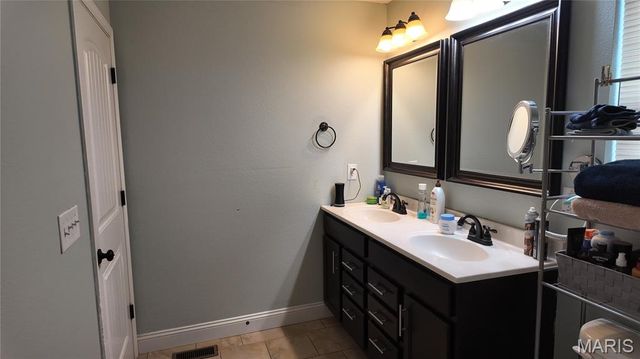 110 Sandstone Drive, St Robert, MO 65584