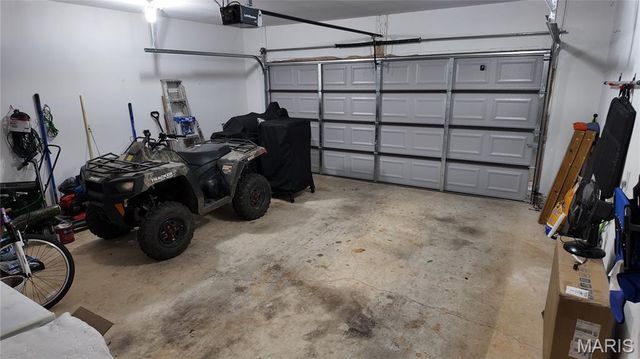 110 Sandstone Drive, St Robert, MO 65584