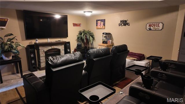 110 Sandstone Drive, St Robert, MO 65584