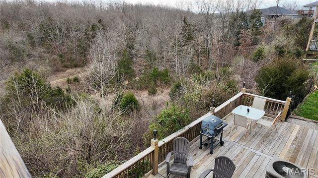 110 Sandstone Drive, St Robert, MO 65584