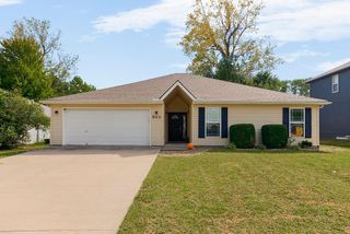 501 SW Creek Ridge Drive, Grain Valley, MO 64029