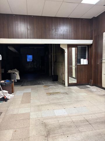 71-29 Myrtle Avenue 1st Fl, Glendale, NY 11385