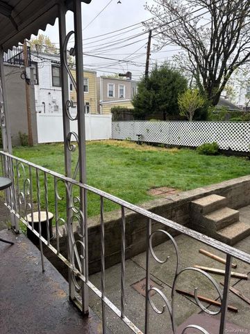 71-29 Myrtle Avenue 1st Fl, Glendale, NY 11385