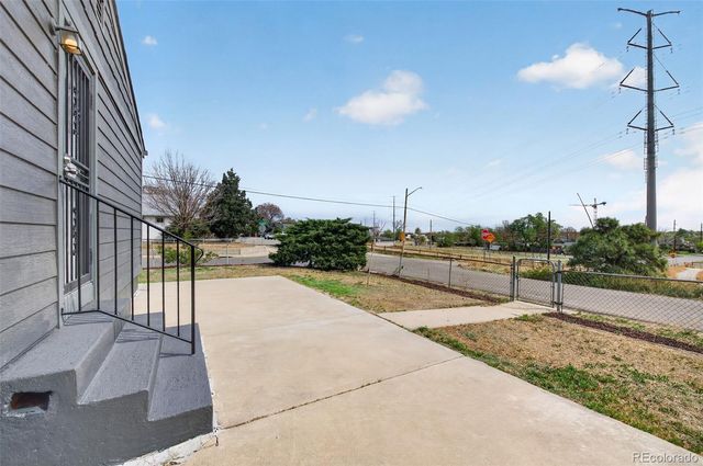 150 E 49th Avenue, Denver, CO 80216