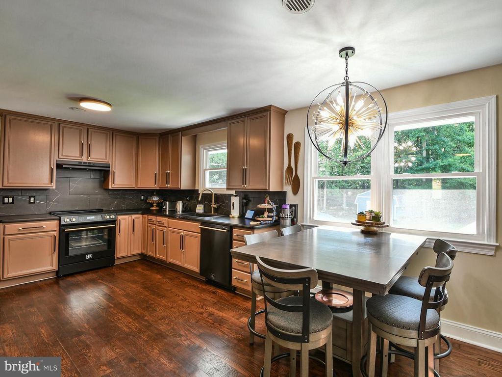 3841 SUNRISE DR, Huntingtown, MD 20639