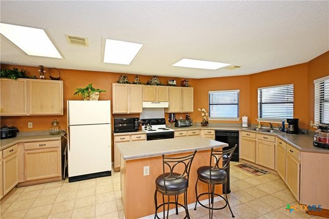 762 Pinehurst Drive, New Braunfels, TX 78130