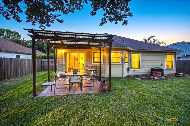 762 Pinehurst Drive, New Braunfels, TX 78130