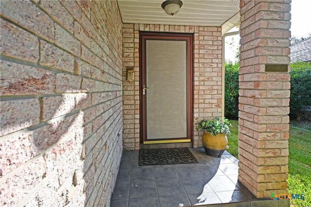 762 Pinehurst Drive, New Braunfels, TX 78130