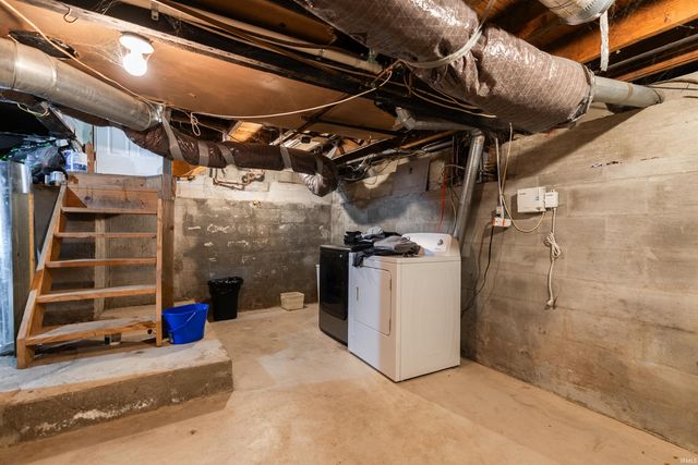 2805 Fairoak Drive, Fort Wayne, IN 46809