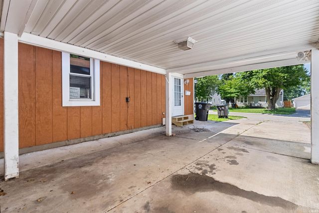 2805 Fairoak Drive, Fort Wayne, IN 46809